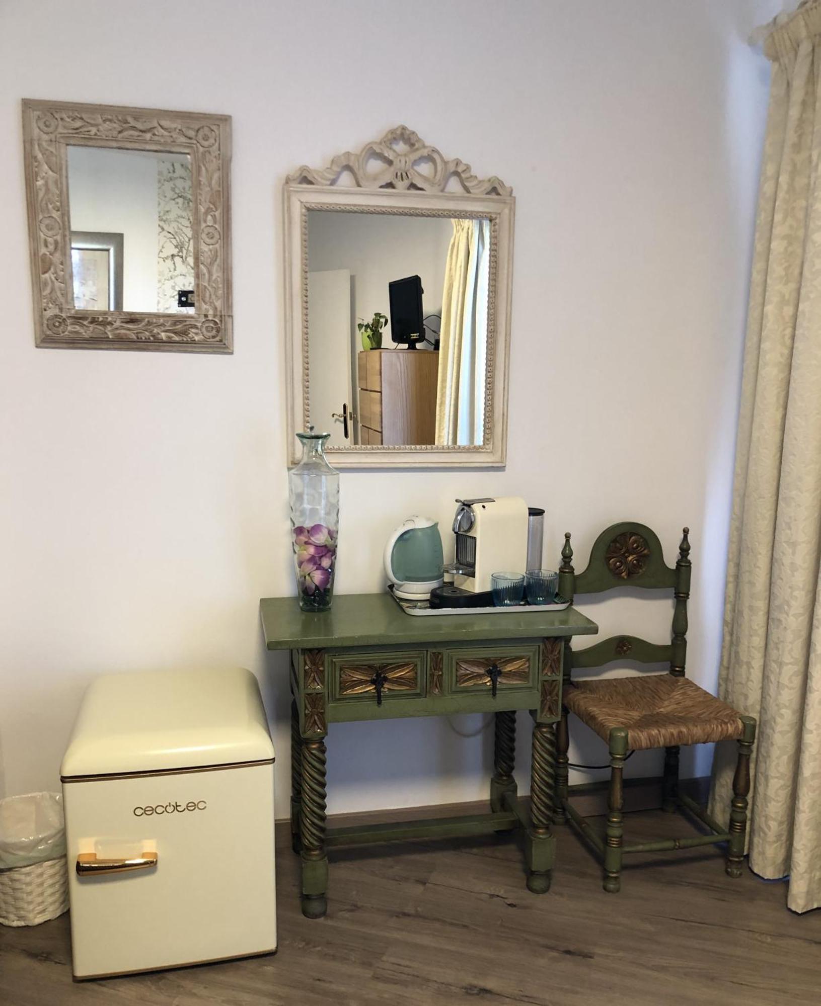 Habitacion Deluxe Con Bano Privado En Atalaya Apartagolf, 埃斯特波纳 外观 照片
